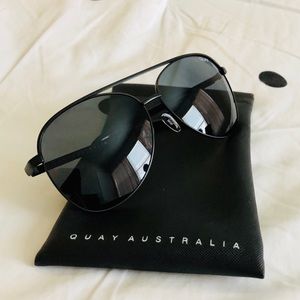 Quay Vivienne aviators